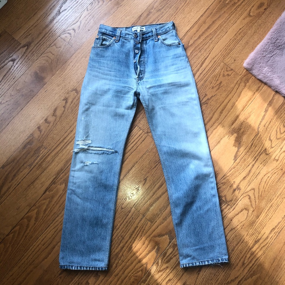 REDONE/ Levi’s 90’s Distressed High Rise Jeans